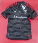 D.C. United Team MLS Jersey Signed Autographed by All The Players NWT Size Large