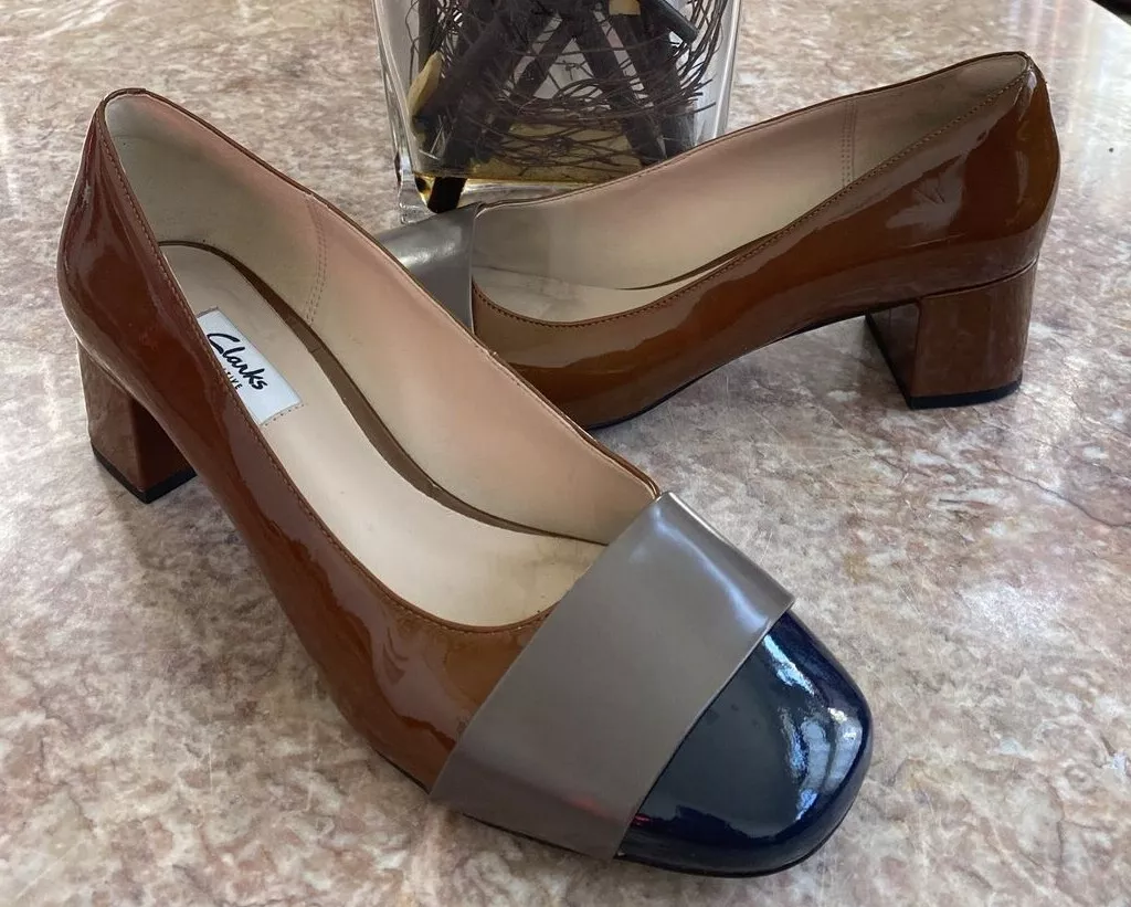 Clarks narrative pumps sale