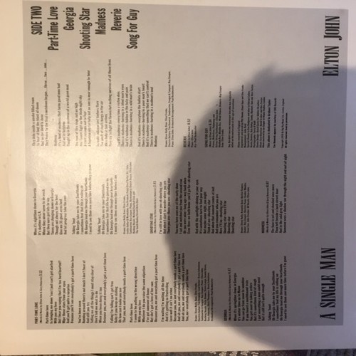 Elton John - A Single Man (LP, Album, Gat) - Bild 5 von 5
