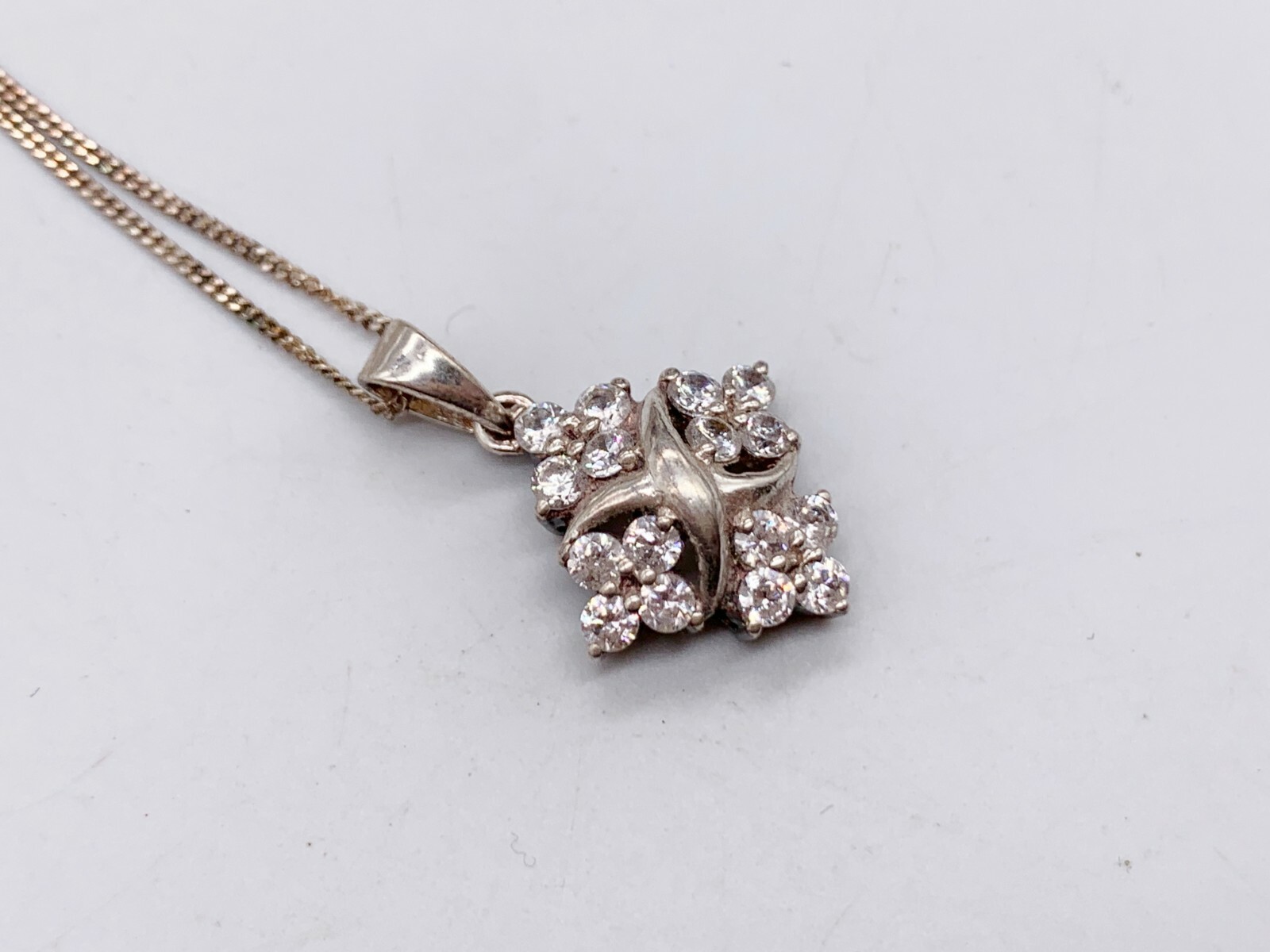 VINTAGE SOLID SILVER CLUSTER BRIGHT MODERNIST LAD… - image 2