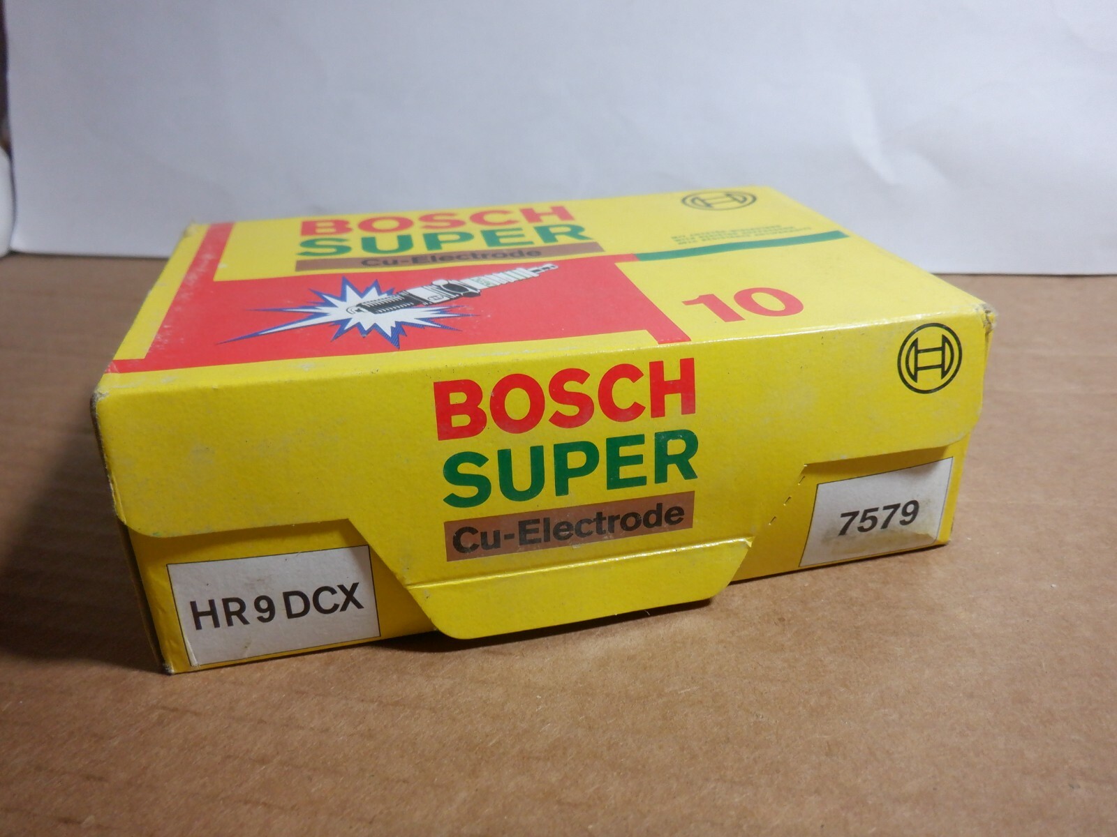 BOX of 10 BOSCH SUPER CU-ELECTRODE 7579 HR 9 DCX THERMO-ELASTIC SPARK PLUGS NEW