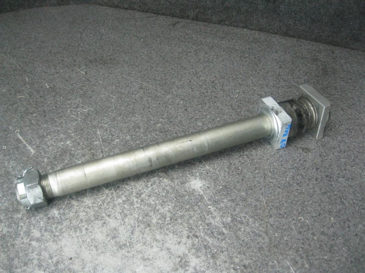 08 Kawasaki Ninja ZX6R ZX-6R Rear Axle 85G | eBay