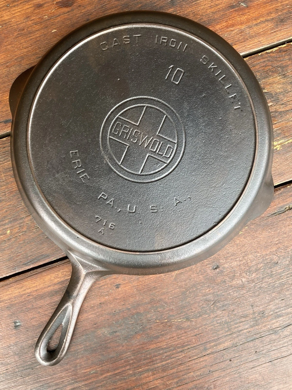 Griswold Cast Iron #10 Large Block Logo Skillet w/ Heat Ring