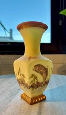 FENTON GLASS 1996 CONNOISSEUR COLLECTION BURMESE 8" DRAGONFLY AND TROUT VASE