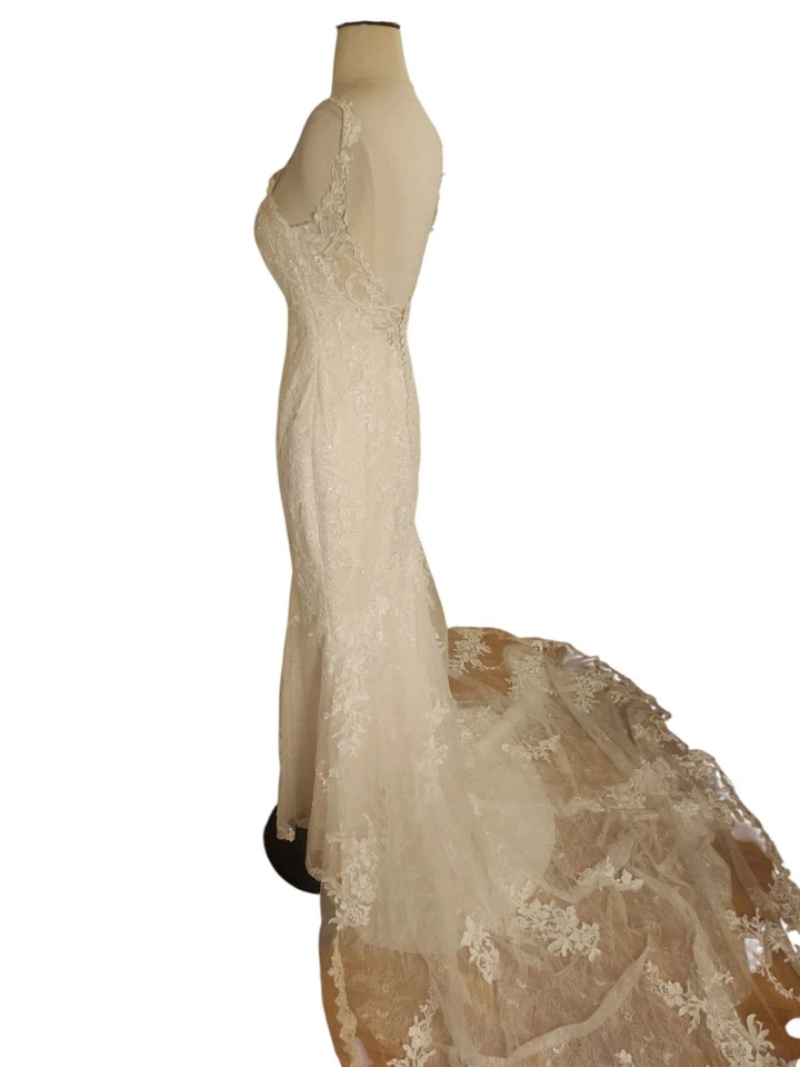 Vestido de novia Essence Of Australia marfil encaje coqueta mujer 8 tren champán Foto 4 de 4