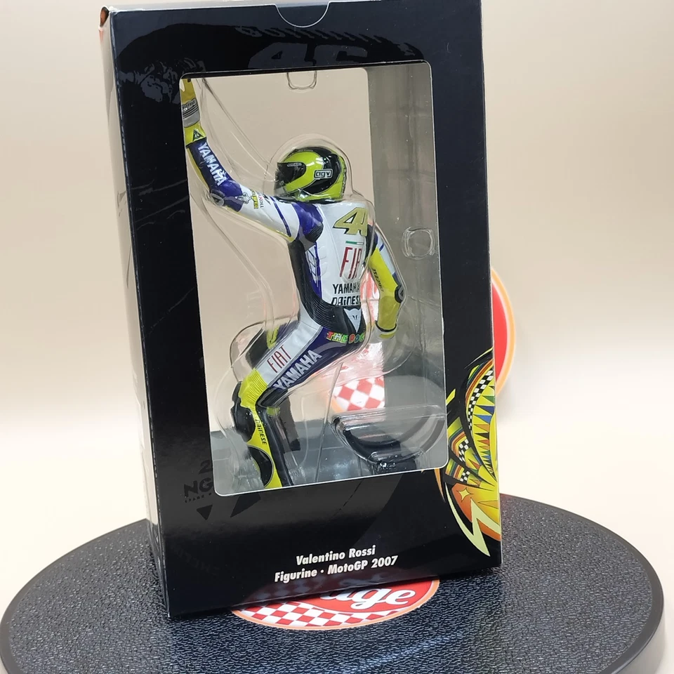 MINICHAMPS 1/12 Figurine Lap of Honour Valentino Rossi Jerez 2007 312079046 - Image 2 of 3