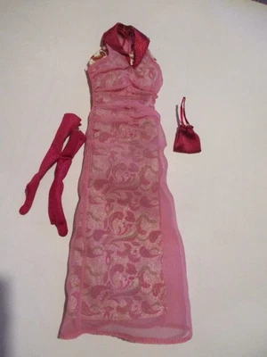 Tenue pour poupée " Barbie, Fashion Avenue #B8224/ Année 2003 " ( 764 ) - Photo 1/4