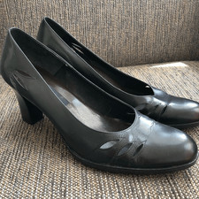 Etienne Aigner Ville Heels Laser Cut Leather 9.5