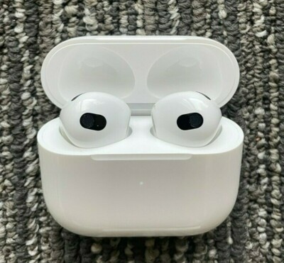 AirPods 第三世代 with MagSafe Charging Case Apple AirPods (3rd generation) with MagSafe Charging Case