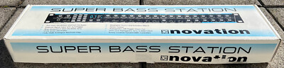 novation SUPER BASS STATION - SAMMLERZUSTAND in OVP