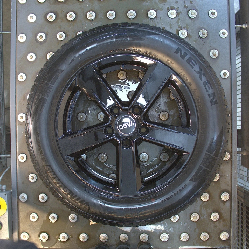 Seat Ateca Winterkompletträder KBA 53531 Nexen 215/60 R16 99H - Bild 4 von 4