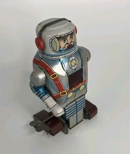 Tin toy 1960's Noguchi-Japan mechanical Wind up SPACE MAN ROBOT Sparks Working