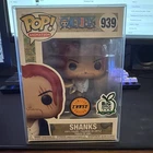 Funko POP Shanks (Straw Hat) Chase Big Apple Exclusive #939 One Piece