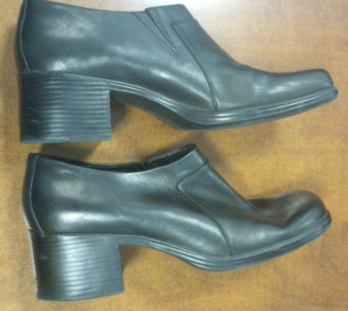 Clarks Block Heels Soft Black Leather Slip On 10M Elastic Side Fit Excellent UC - Picture 4 of 7