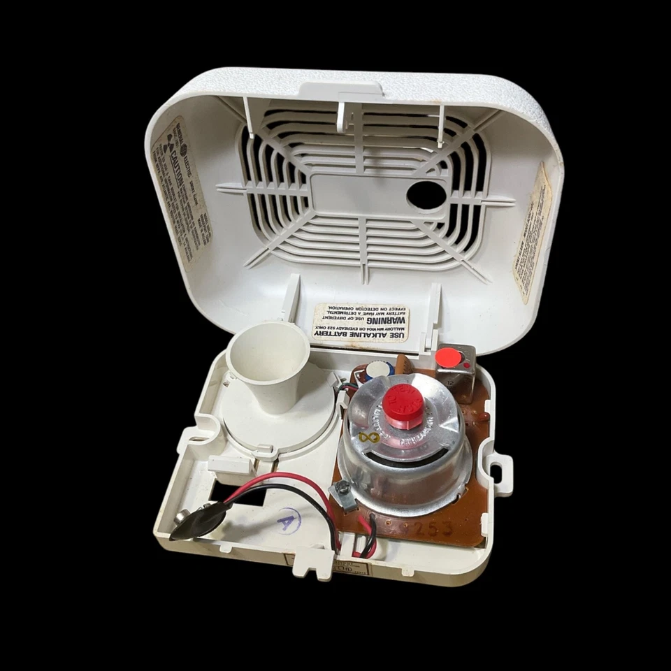 Alarme de fumaça vintage retrô década de 1970 General Electric 8201-401 testado funciona - Imagem 3 de 4