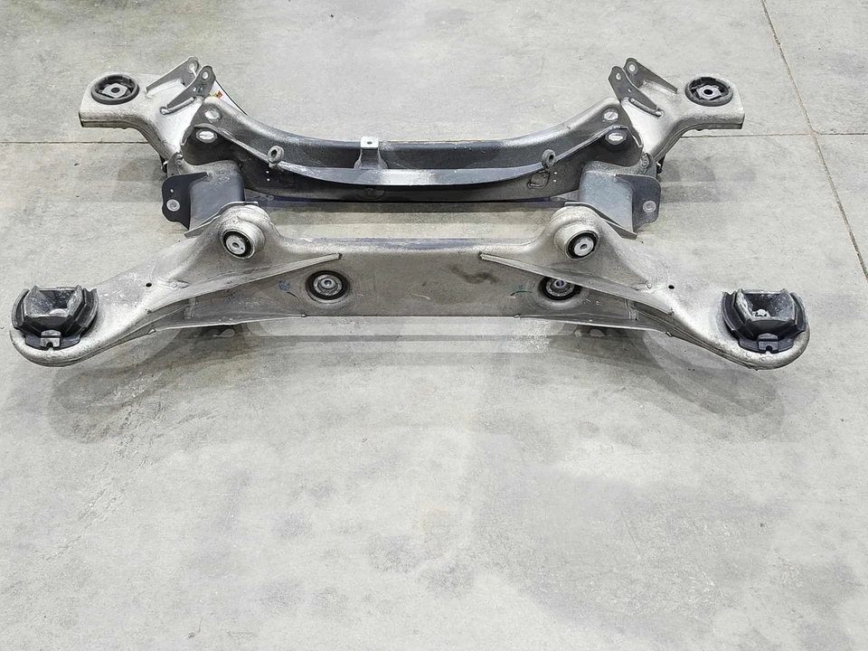 00-06 Subchasis travesaño trasero Mercedes Benz S430 S500 W220 OEM 2203507408 Foto 4 de 4