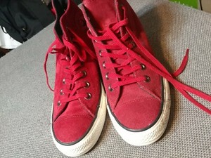 red velvet converse high tops