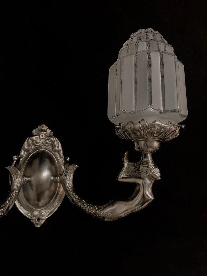 Par de luces de pared plateadas Art Deco de bronce con ESCULTURAS DE SIRENA hechas a mano Foto 4 de 4