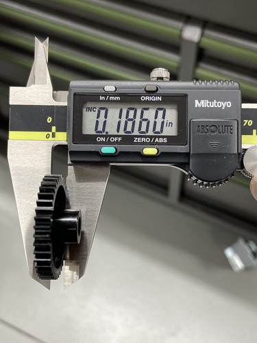 ONE DELRIN STOCK DRIVE PRODUCTS INGRANAGGIO SPERONATO 32 PASSO 40 DENTI 1/4” * MOZZO PERNO FORO - Foto 10 di 12