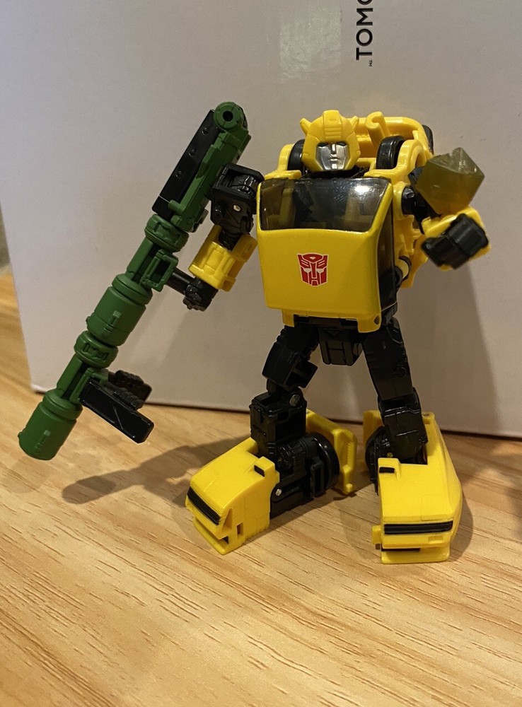 Transformers Buzzworthy Worlds Collide Bumblebee