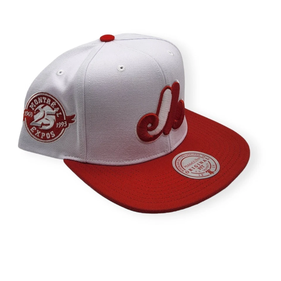 Mitchell & Ness Montreal Expos Hometown Coop White/Red Adjustable Snapback Hat - Image 3 of 4
