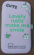 Set Manicure 2026 con 5 Accessori per la Cura di Mani e Piedi in Custodia Italia