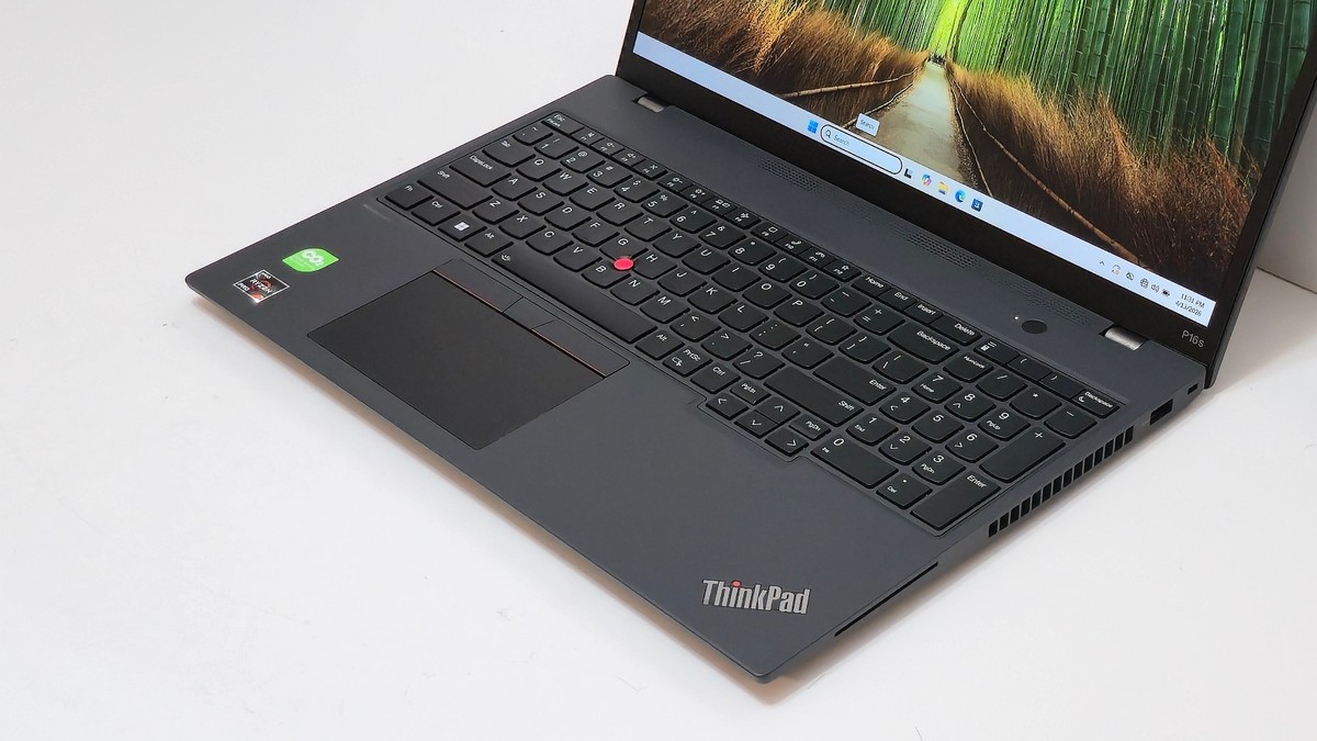 Lenovo ThinkPad P16s Gen 2 Ryzen 7 Pro 2TB SSD 64 GB RAM Radeon
