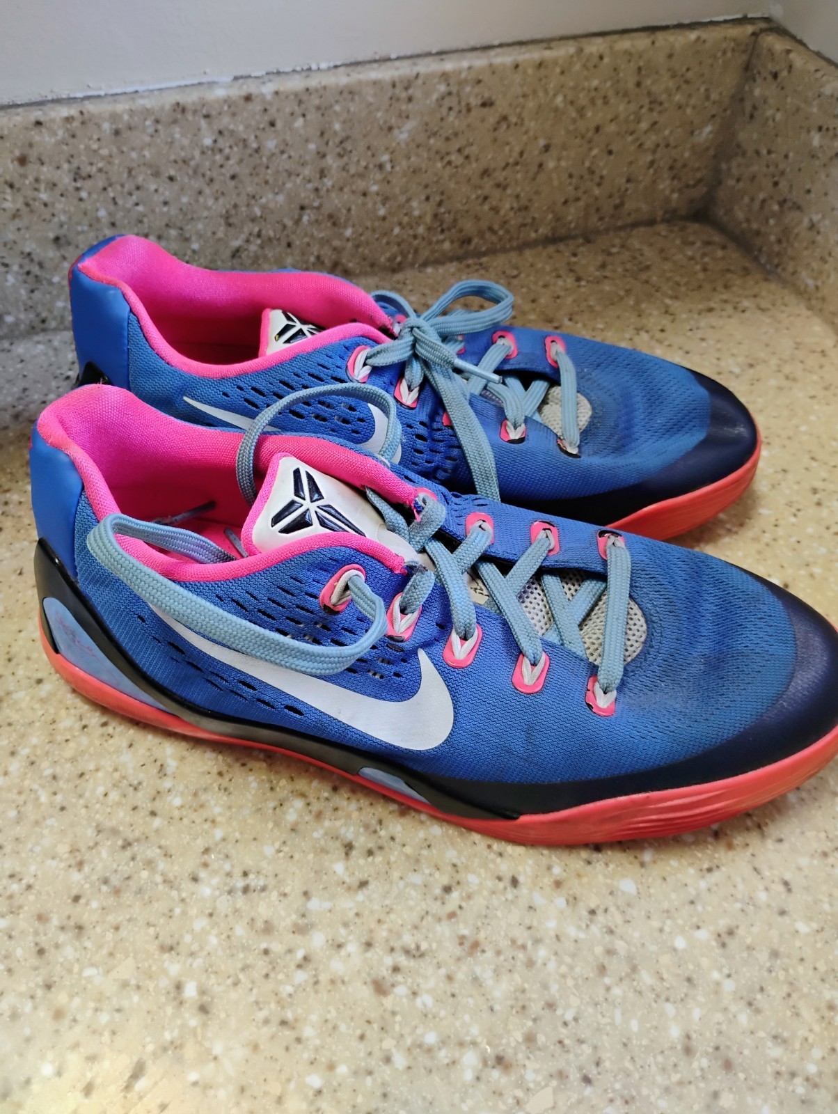 SAOLA Kobe 9 Hyper Pink taglia 7 anni