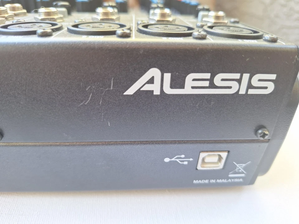 ALESIS i MultiMix 8 USB Analog Mixer USB Audio Interface. *EUC* FREE ship to US - Image 3 of 4