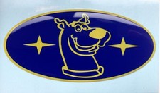 SCOOBY DOO CAR DOMED  SUBA IMP GRILL BONNET BADGE BLUE & YELLOW SIZE 100 X 50MM