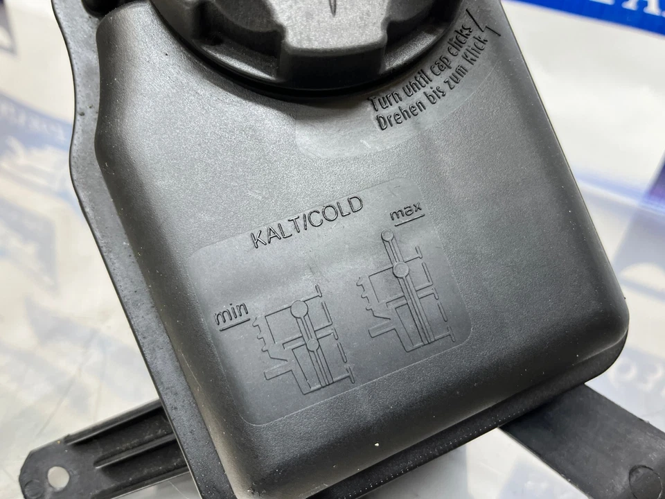 BMW 650i 2007 botella de depósito de refrigerante del motor - 151 k Foto 3 de 4