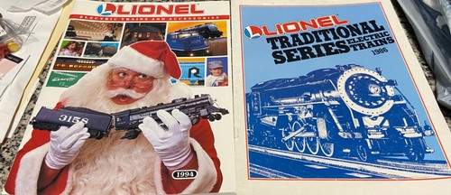 2 LIONEL BOOKS CATALOGS TRADITIONAL SERIES 1986 & 1994 TRAINS & ACCESORIES - Picture 2 of 10
