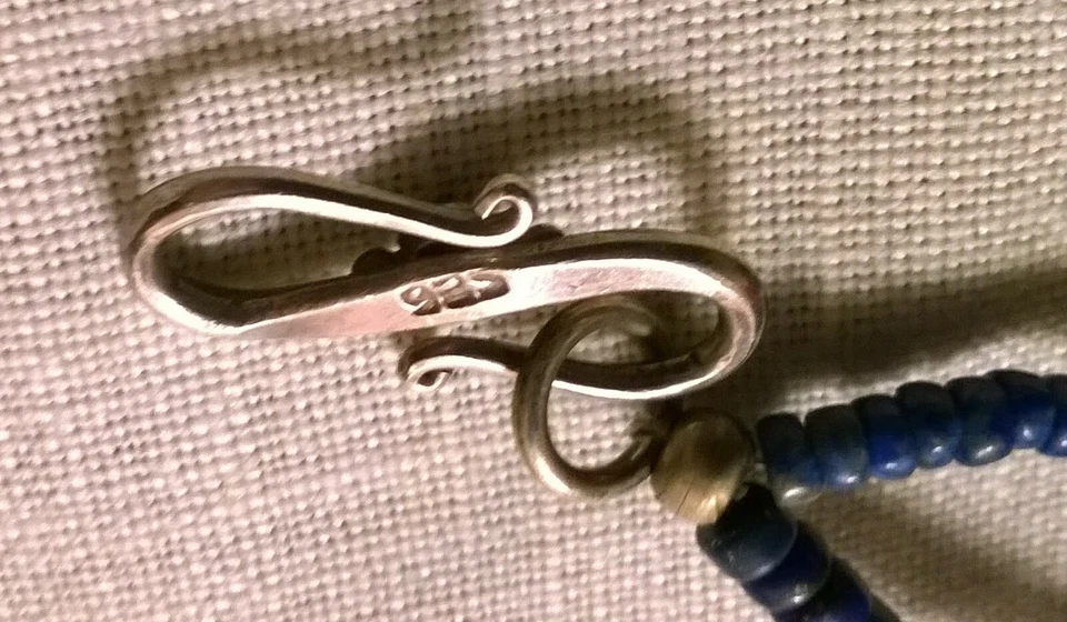 Collana di LAPISLAZZULI Blu notte con Esclusiva Pirite Dorata e Argento 925 - Immagine 4 di 4