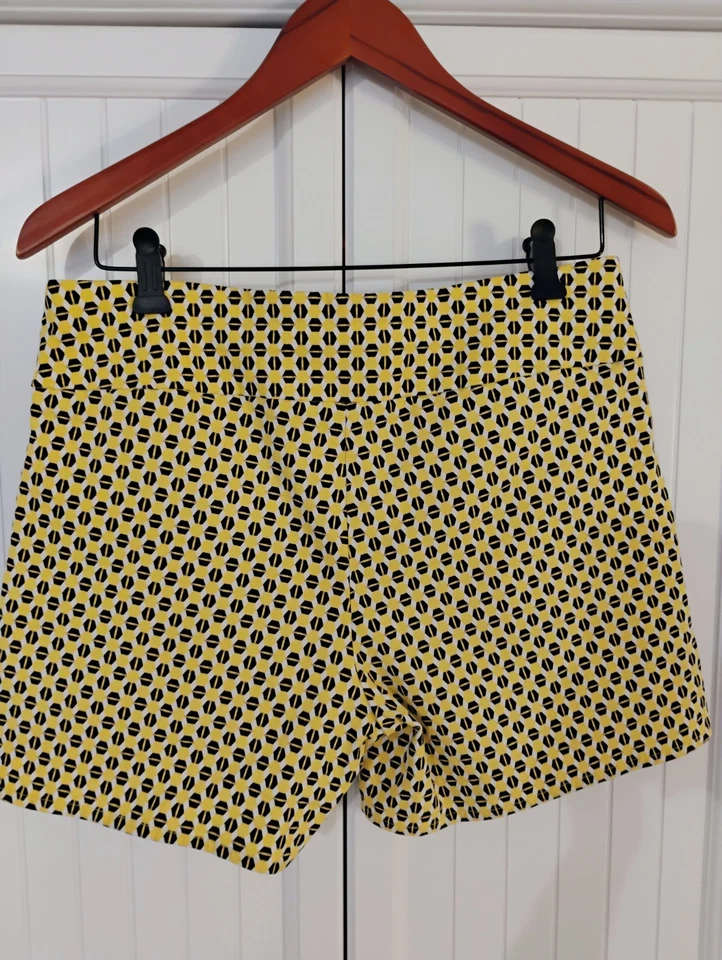 Pantalones Cortos Mujer INC INTERNATIONAL CONCEPT Amarillo Negro Bolsillos Geométricos 8 Foto 2 de 4