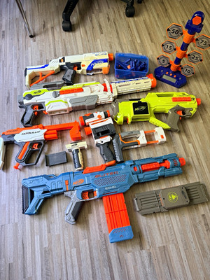NERF Dartblaster Bundle Elite 2.0 Echo, Modulus mit Zielscheibe & Darts