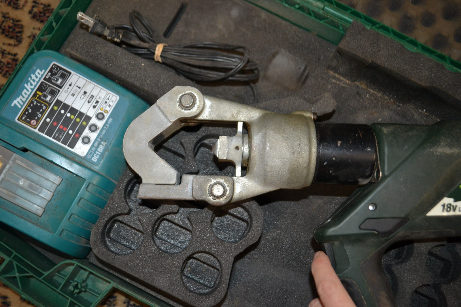 Greenlee Single Point Dieless Crimper EK12IDL 18V Li-Ion w/ 1 Battery & Charger