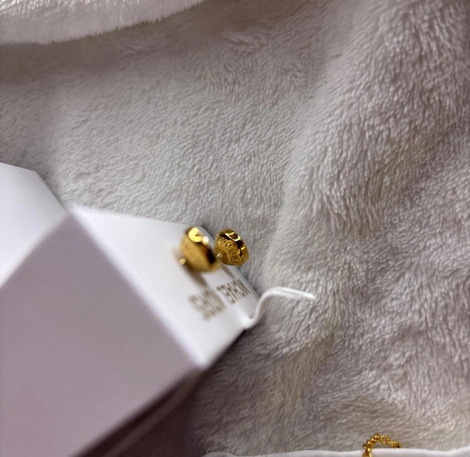 Conjunto de joyería pulsera deslizante y pendiente con logotipo de Michael Kors MkJ7807710  Foto 3 de 4