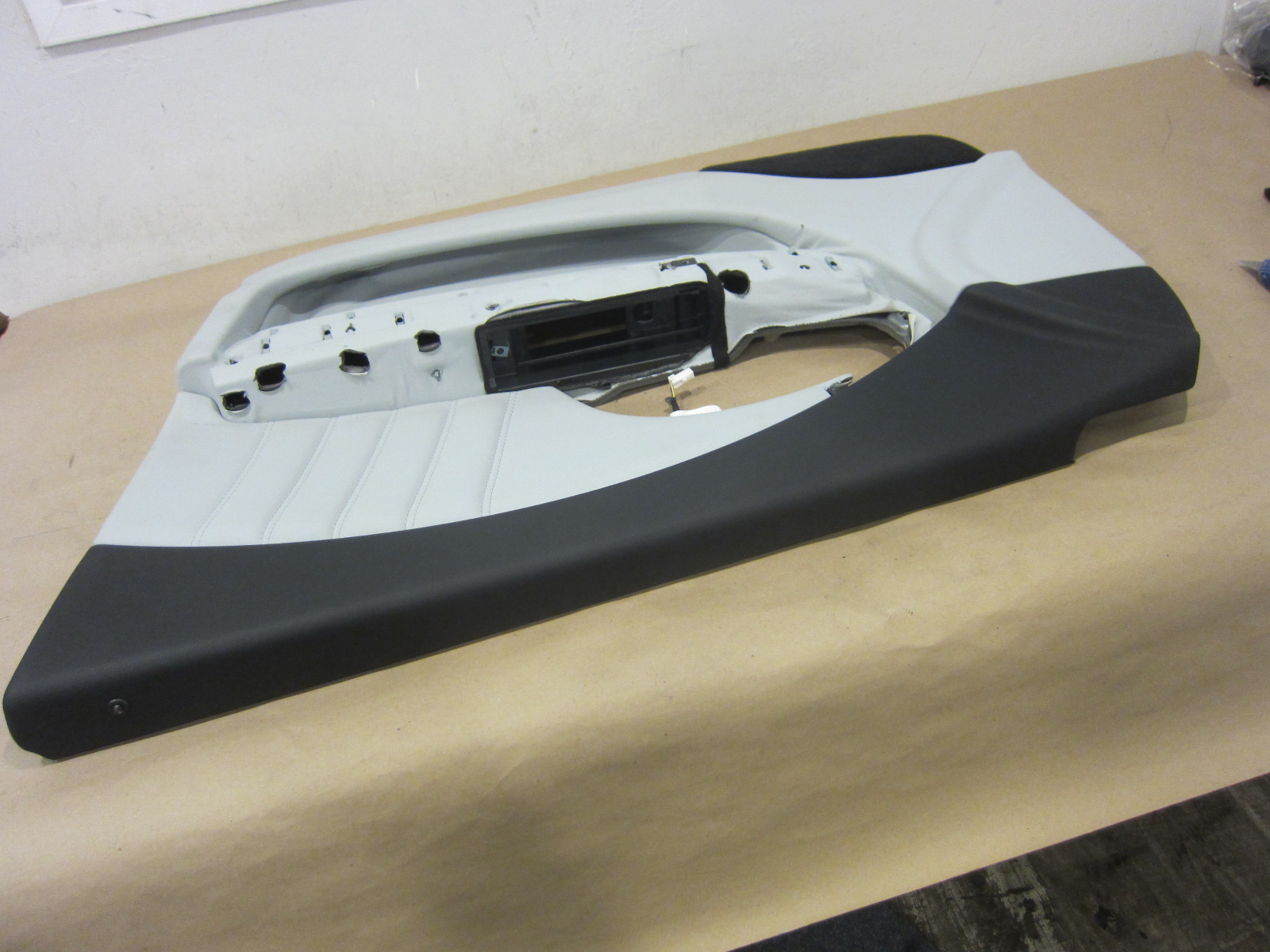 Maserati Quattroporte - RH Front Inner Door Panel - Part # 66936600