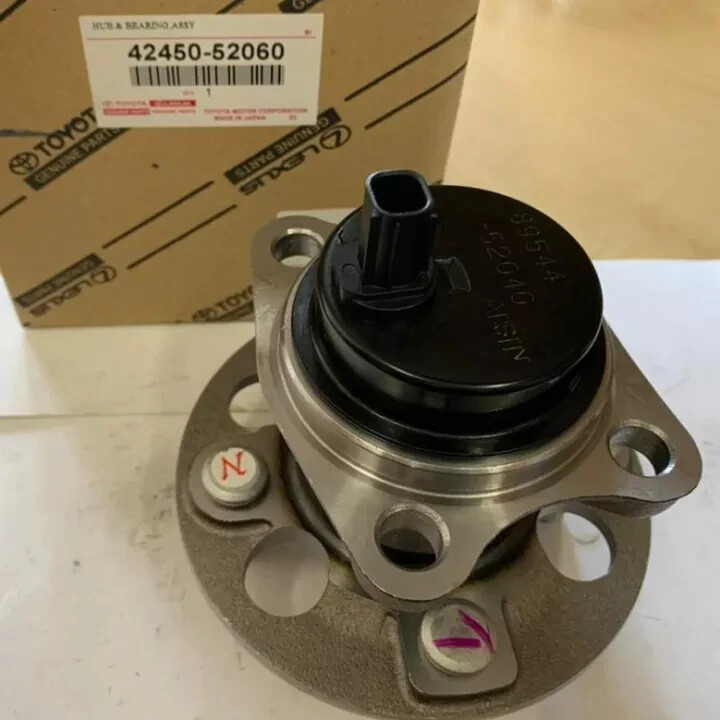 ヤリス　リヤハブ 42450-52170 Genuine Rear Wheel Bearing Hub 2006-2016 Toyota Yaris NCP