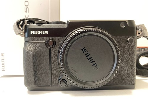 Fujifilm GFX 50R - Pari al Nuovo (SOLO 486 Scatti!) - Foto 3 di 13