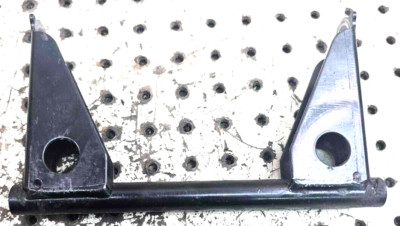 SKI-DOO 2002 - 2005 REAR SUSPENSION FRONT PIVOT LINKAGE MOUNT BRACKET 503189819