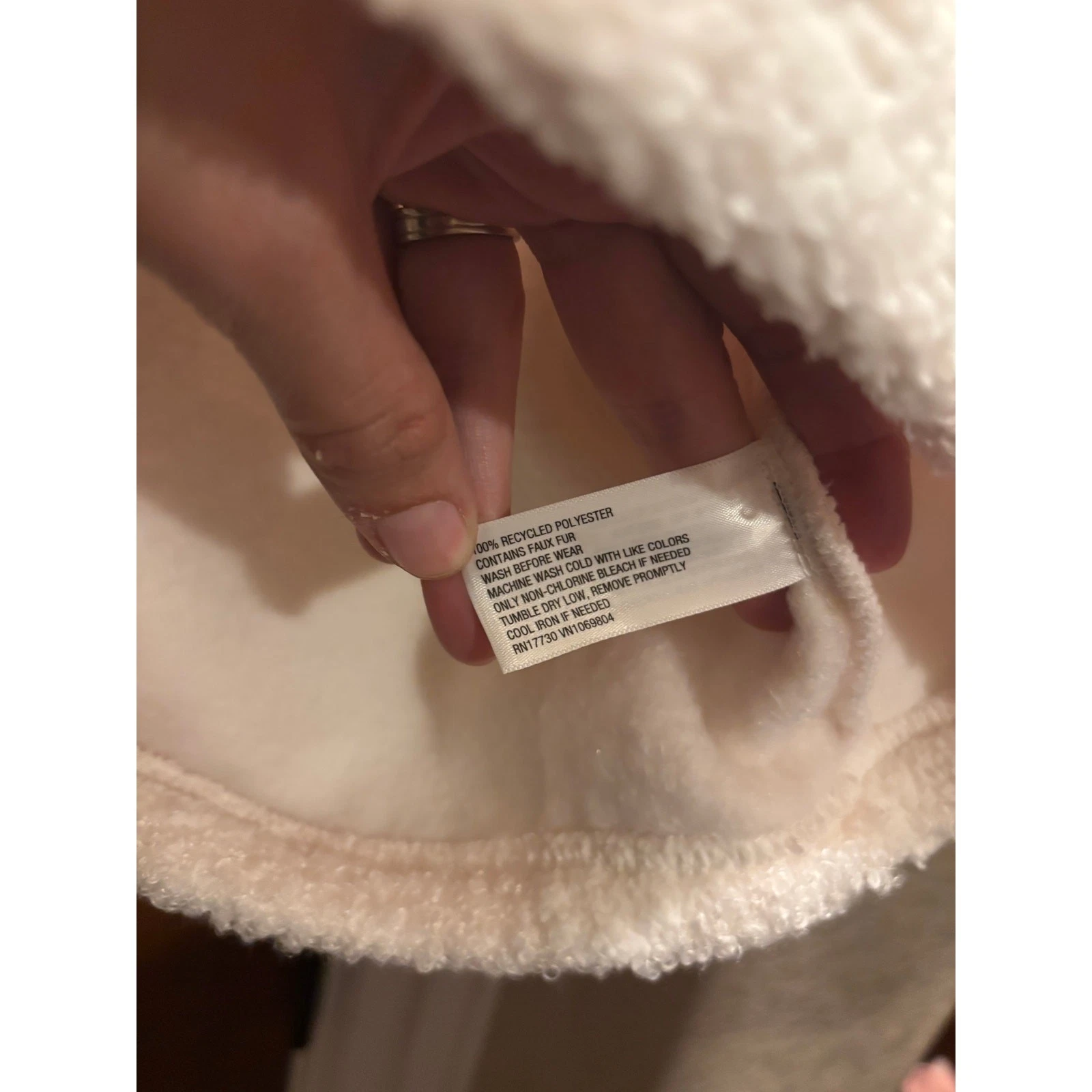 OFF WHITE Felpa con cappuccio pullover mezza zip bambina All in Motion panna morbida sfocata S 6 7