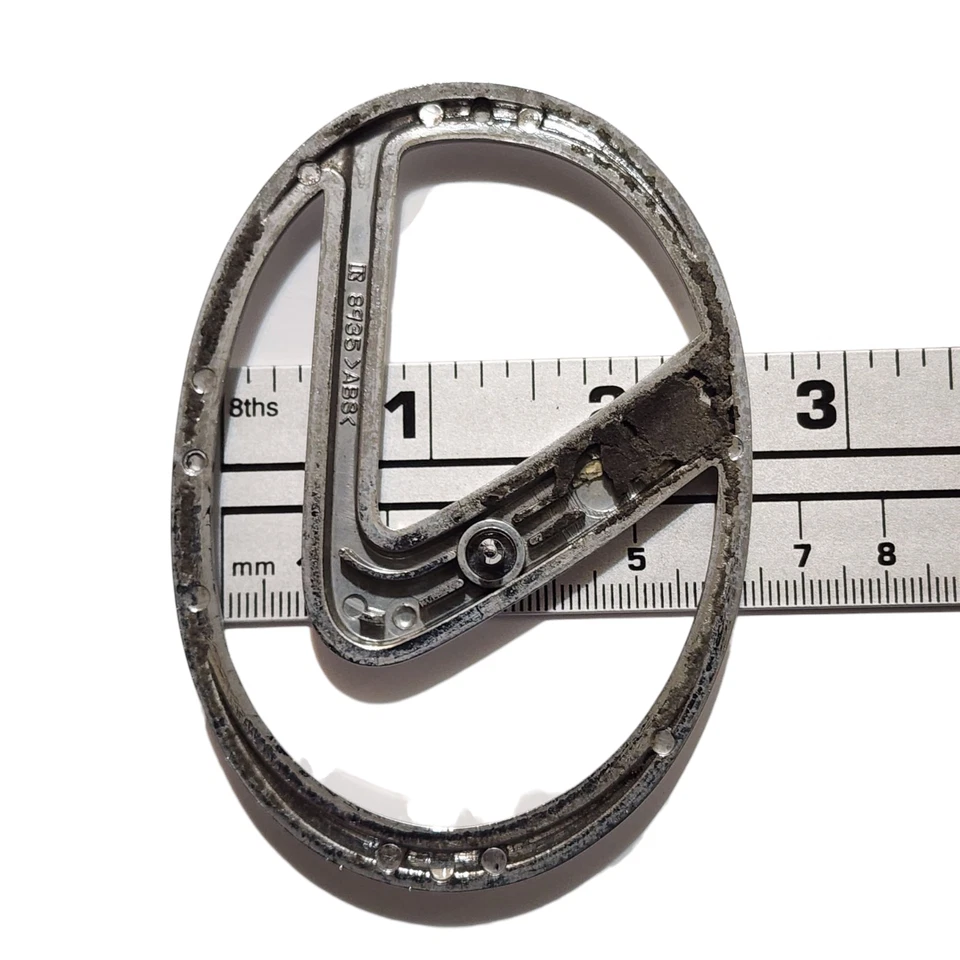 Эмблема багажника с логотипом Lexus ES300 — P/N — 8935 1996–1999 - Изображение 3 из 4