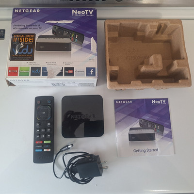 NETGEAR Neo NTV300 WiFi TV Streaming Video Media Player  w/Remote & AC Adapter