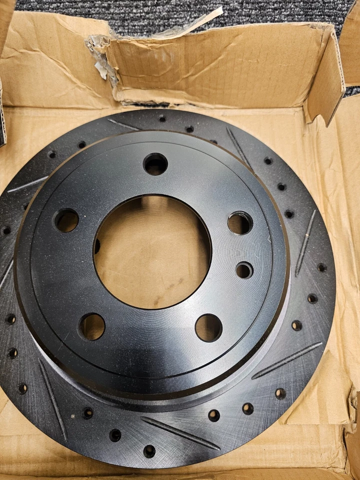 DFC 制动转子高级钻孔开槽后 633-31015R 适用于宝马 524td 85-86 — 第 2/4 张图片