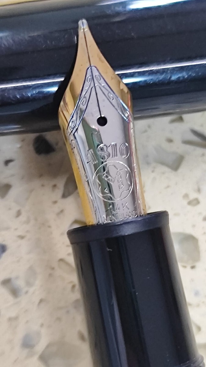 MONTBLANC MEISTERSTUCK FOUNTAIN PEN , 14K NIB M REF HKS00233 Gold