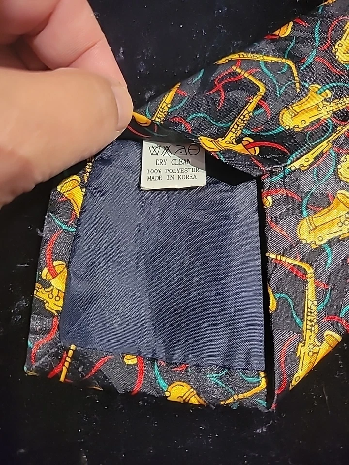 Traje Profesional Cuerno Saxofón Negro Dorado Corbata Cuello Steven Harris Para Hombre De Colección Foto 4 de 4