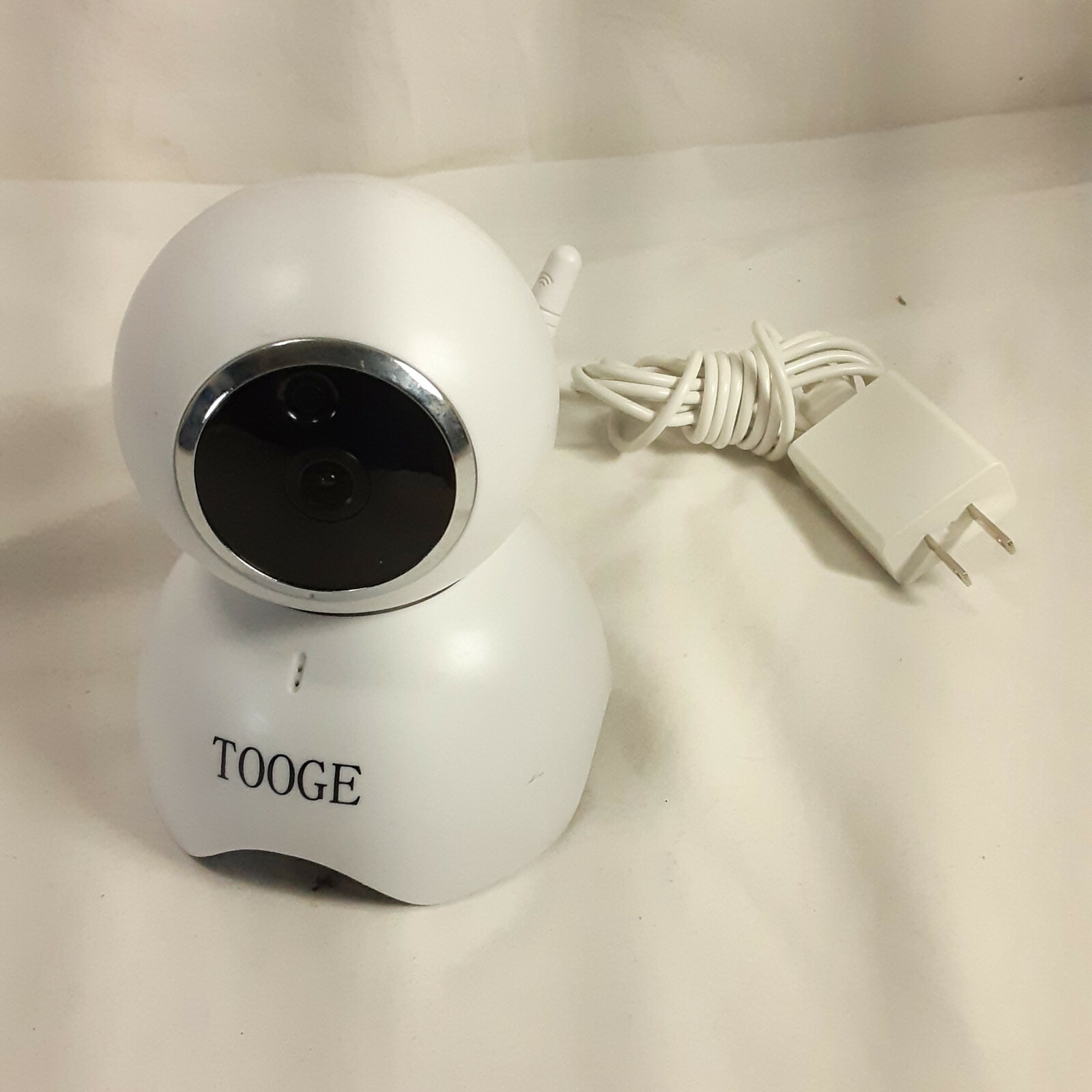 TOOGE Pet Dog Camera Wireless Home Security Camera FHD WiFi Parts Untested As Is-image