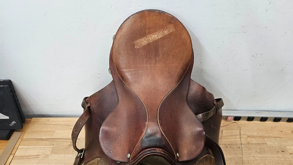 17” Johs . Stubben Krefeld Vintage Jumping Saddle USED - Image 2 of 4