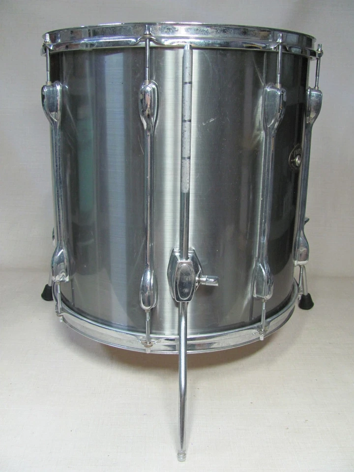 TAMA ROCKSTAR FLOOR TOM DRUM 16X16 VINTAGE ANOS 80 EM ACABAMENTO CROMADO ENEVOADO JAPÃO MAD - Imagem 4 de 4
